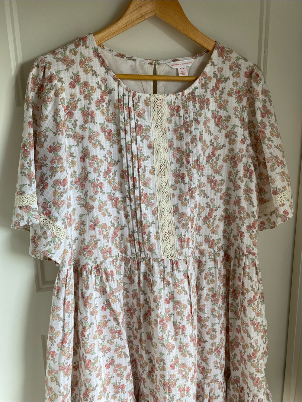 Joe Fresh x Jillian Harris White Floral Tiered Dress with Peach Pink Accents